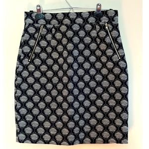 Pencil skirt with pockets!